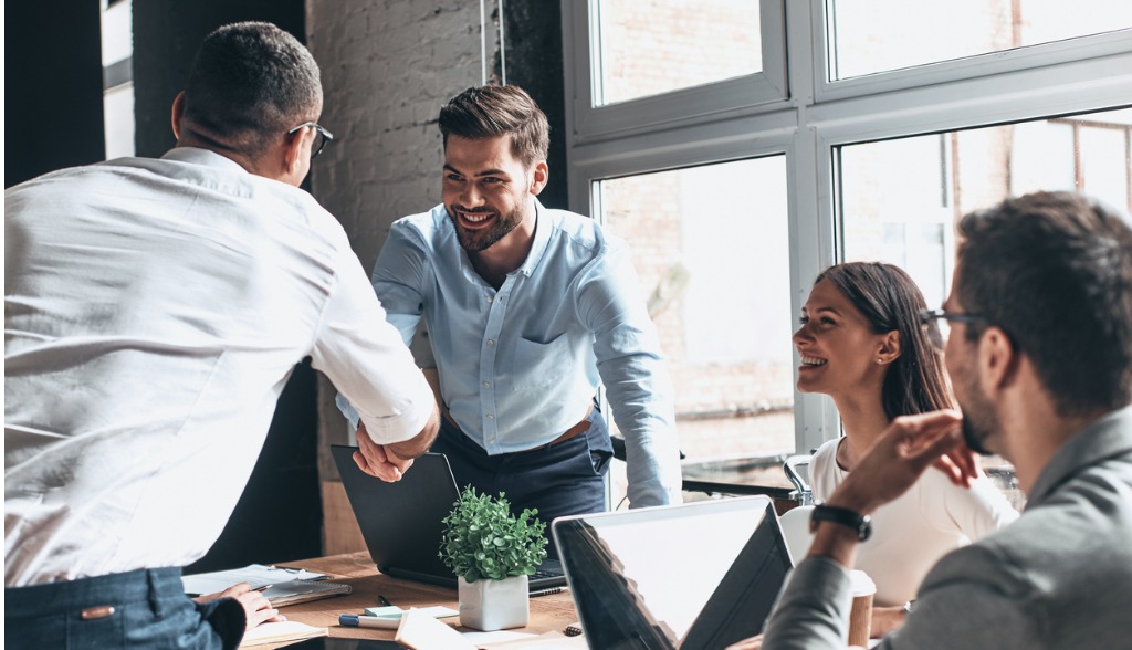 سرمایه گذاری در کانادا-کاماپرس