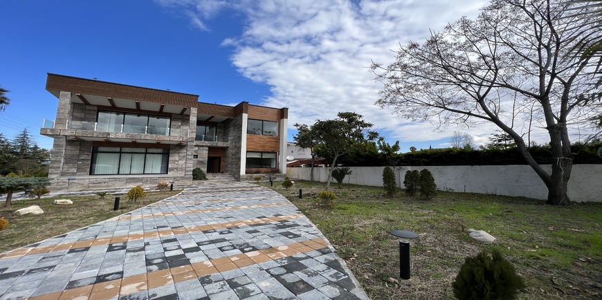 خرید زمین چمستان-کاماپرس