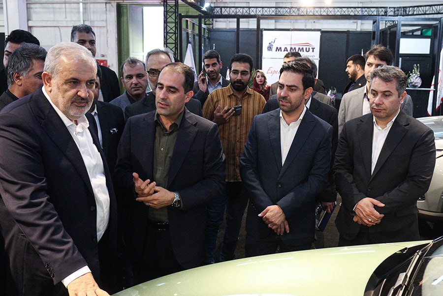 ماموت خودرو در نمایشگاه تحول خودرو-کاماپرس